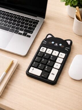 🌸 Wireless Cat-Themed Numeric Keypad in Black